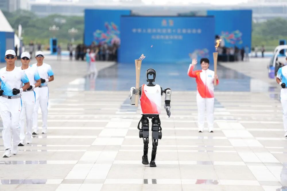 圣火耀灣區(qū)，禮儀服務(wù)鑄就時代新篇